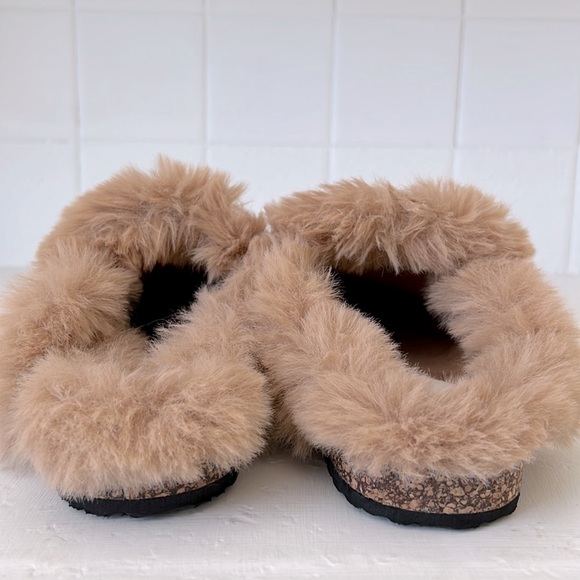 Curb Chain Faux Fur Footbed Loafer - Picture 5 of 10